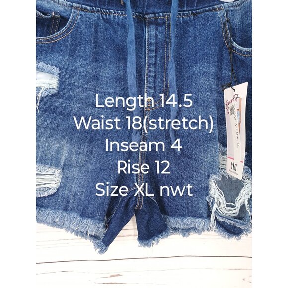 YMI Dream Collection Easy Fit Distressed Denim Shorts XL NWT - Picture 4 of 12